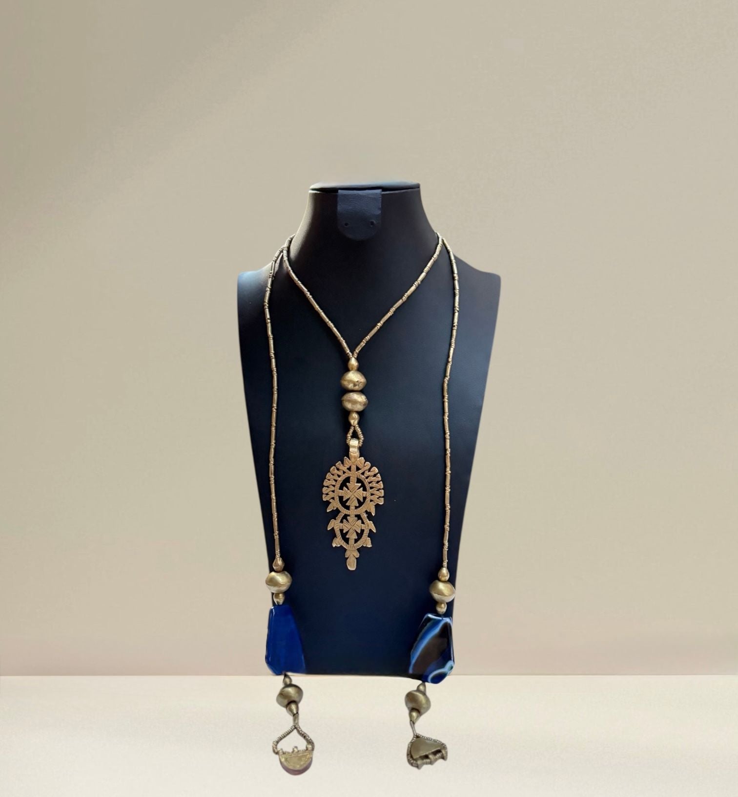 LK-J-008 - Menab Necklace