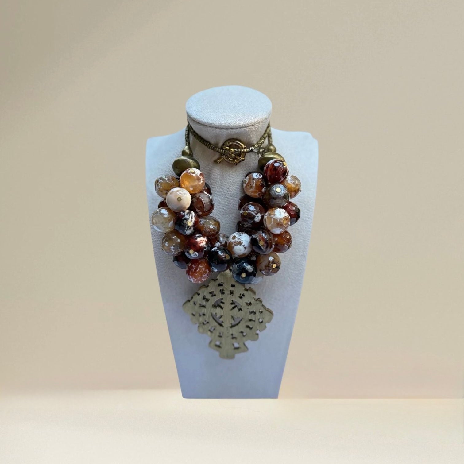 LK-J-005 - Menab Necklace